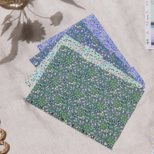 132935 notebook meadow A5 dividers lifestyle3